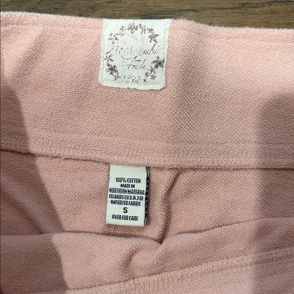 NWT Abercrombie mini skirt - Picture 3 of 4